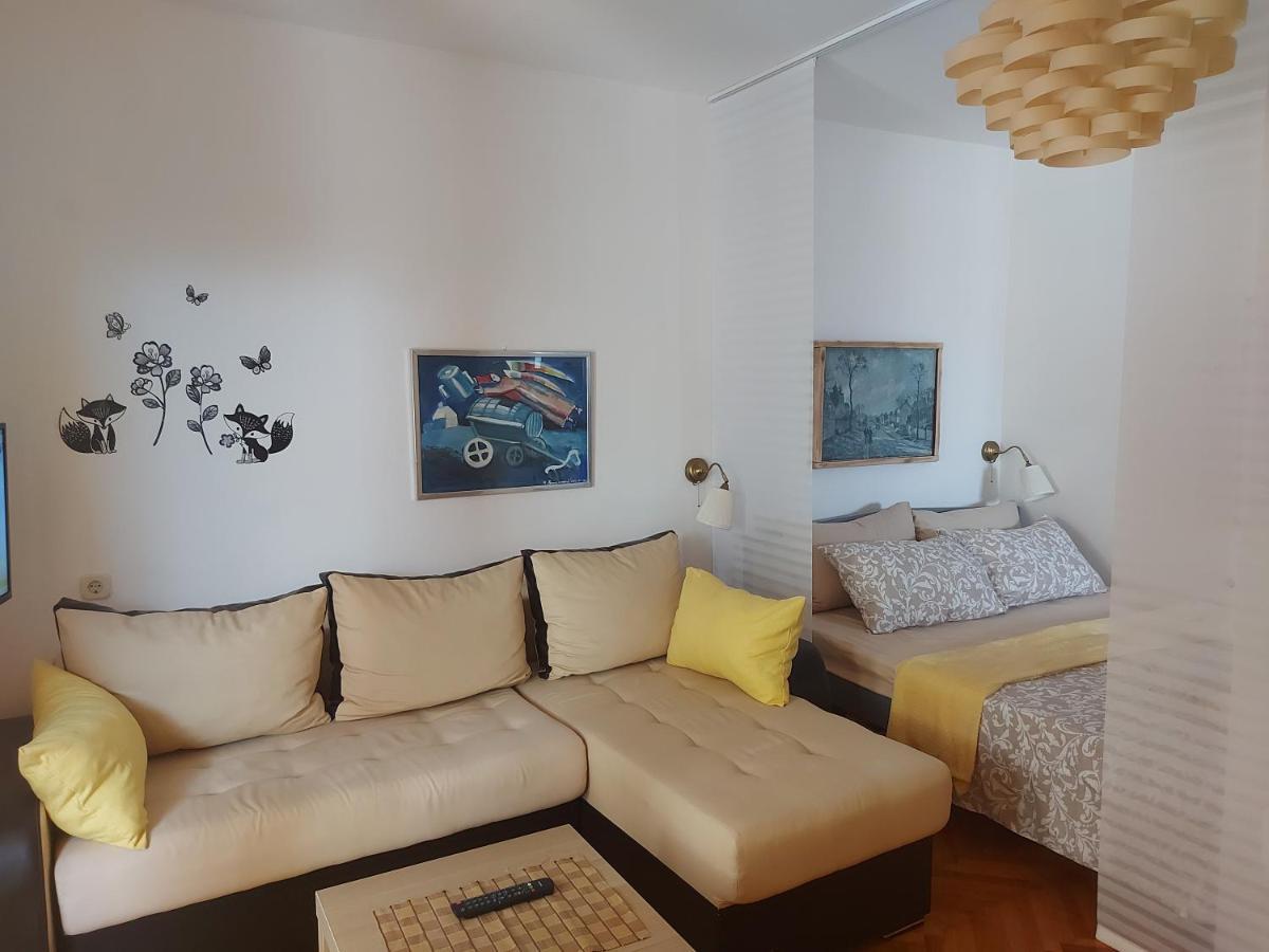 Apartments Garden โรวีน ภายนอก รูปภาพ